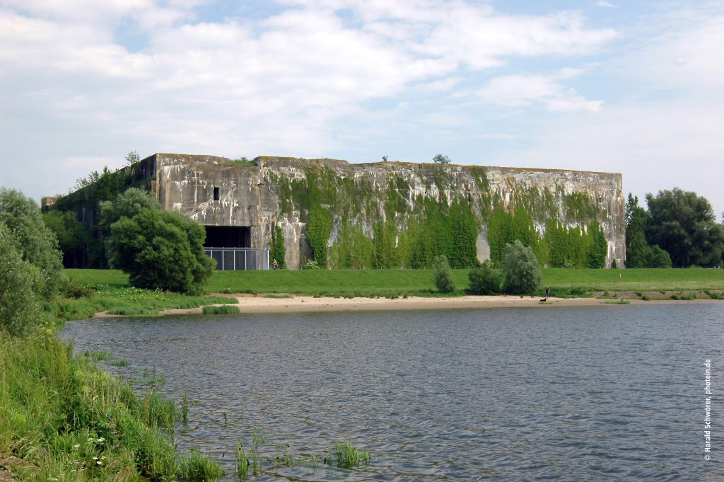 »Denkort Bunker Valentin«